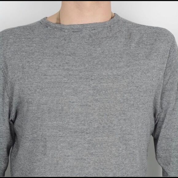 The Friendly Swede Travel Passport Neck Pouch - Picture 7 of 14